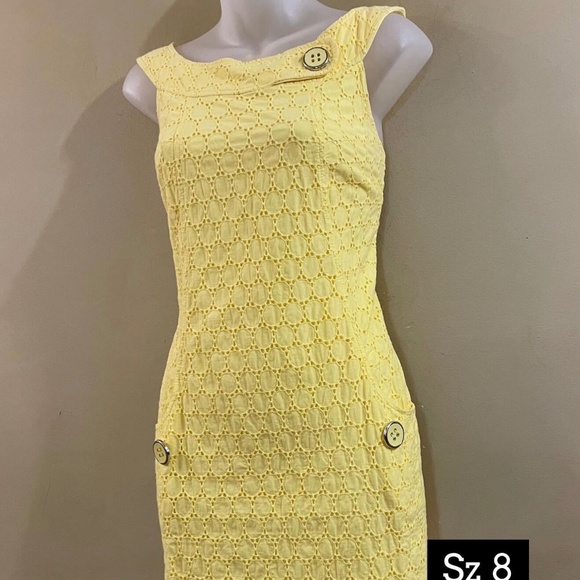 Yellow Eyelet Dress Size 8 - Picture 2 of 2
